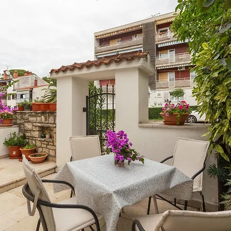 Apartment Enny Fuer 4 Personen In Nur 300m Vom Und 10 Gehminuten Vom Altstadt *